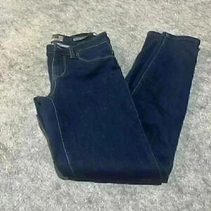 William Rast  Mid Rise Slim Leg size 4‎